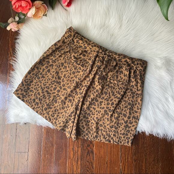 Animal Print Paperbag Shorts Tan & Black Size Large - Picture 3 of 7